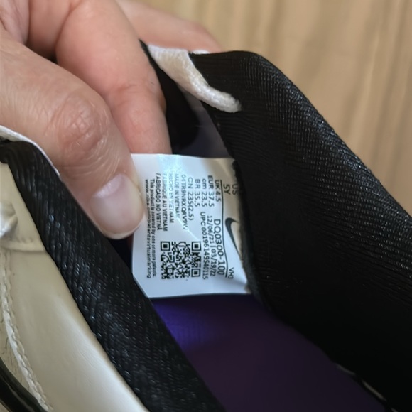 Youth Air Force 1 LV8 (GS) size 5y black and white - Picture 10 of 13